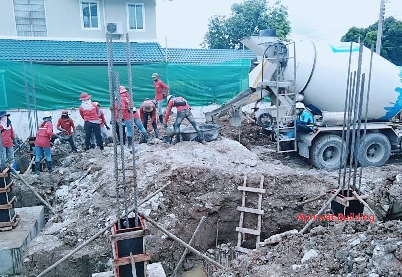 เทคอนกรีตฐานราก