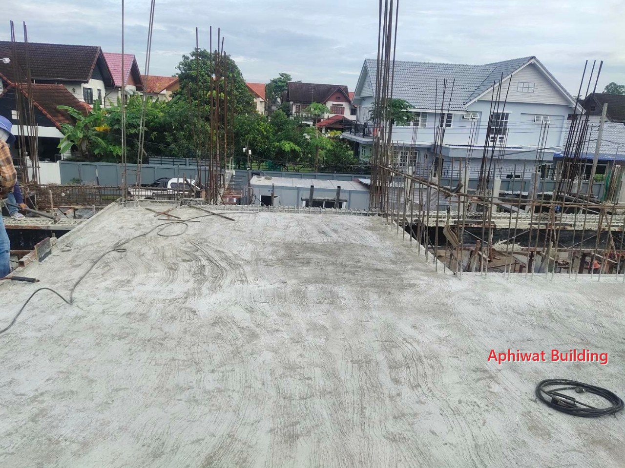 พื้นดาดฟ้าเทเสร็จ