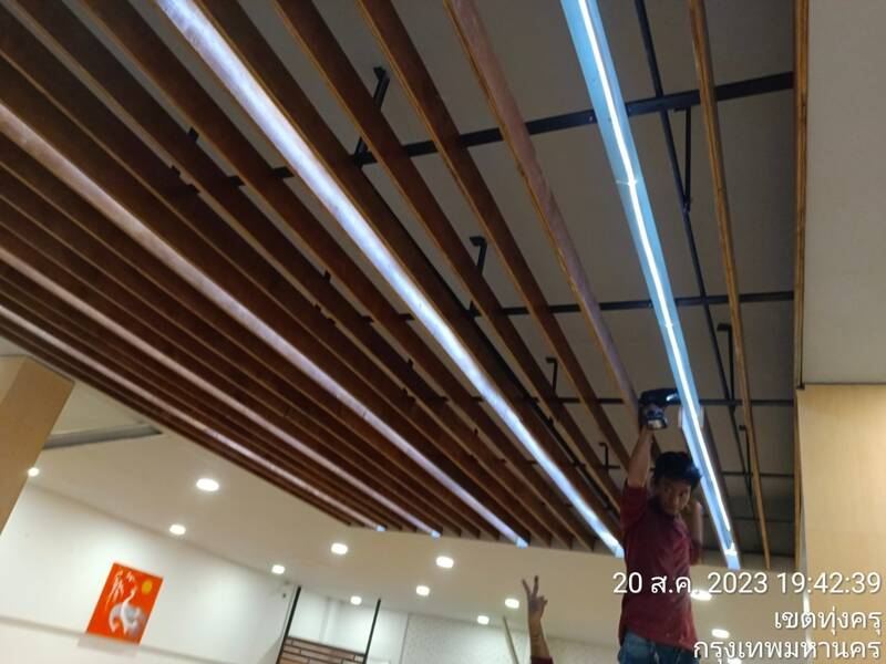 งานฝ้าไม้ระแนงและระบบไฟ ร้าน MANDARIN ทุ่งครุ