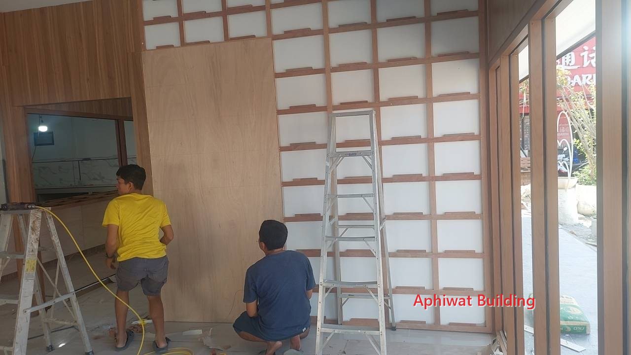 ติดตั้งบานไม้ผนังกั้น