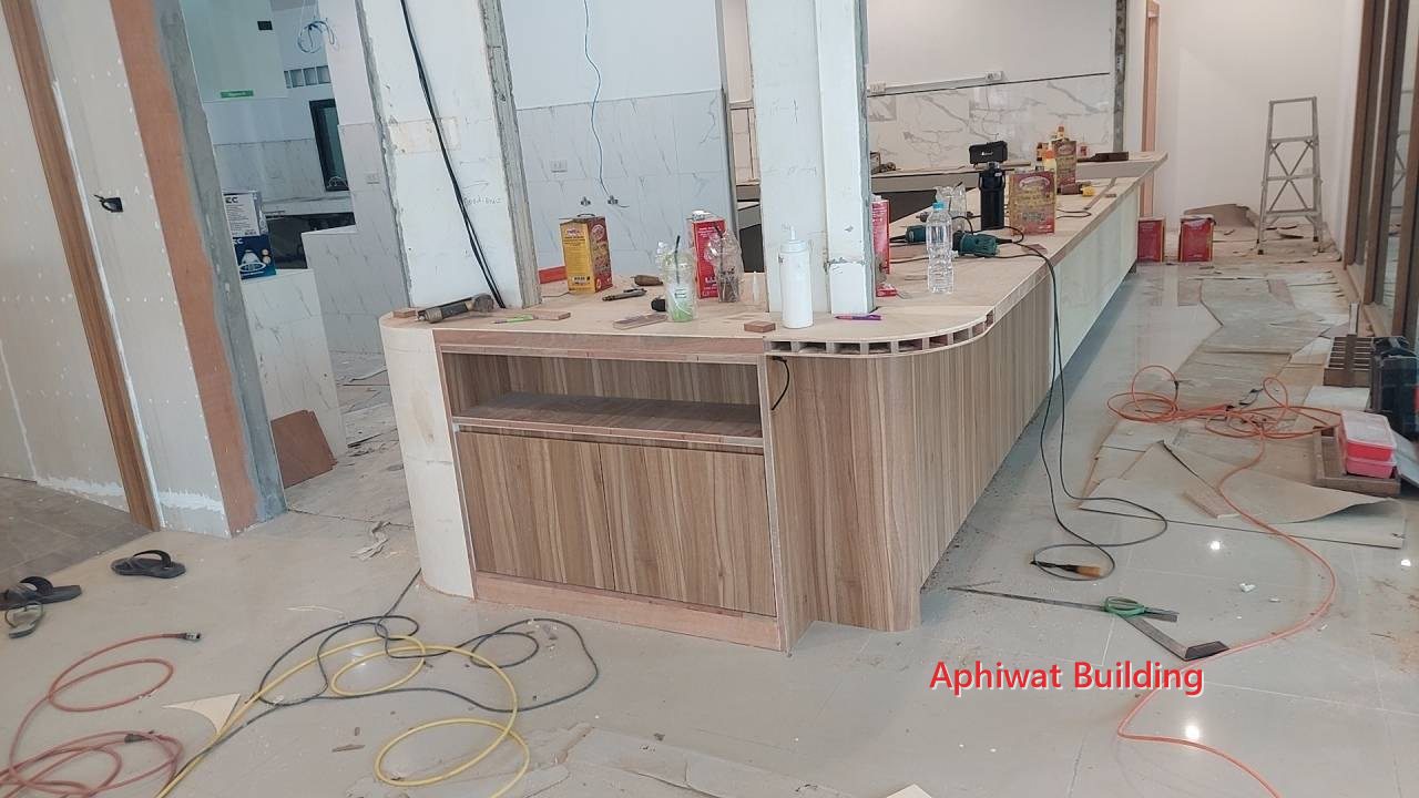 เคาน์เตอร์โค้งหน้าร้าน