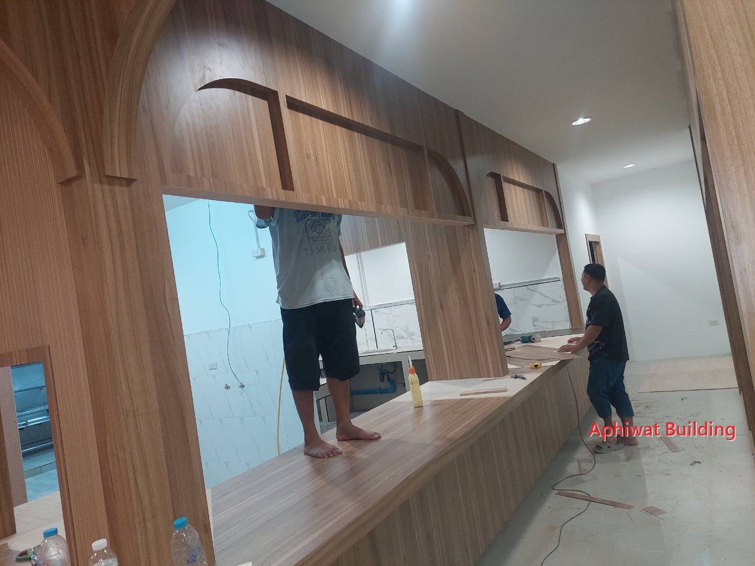 เก็บงานเคาน์เตอร์บาร์
