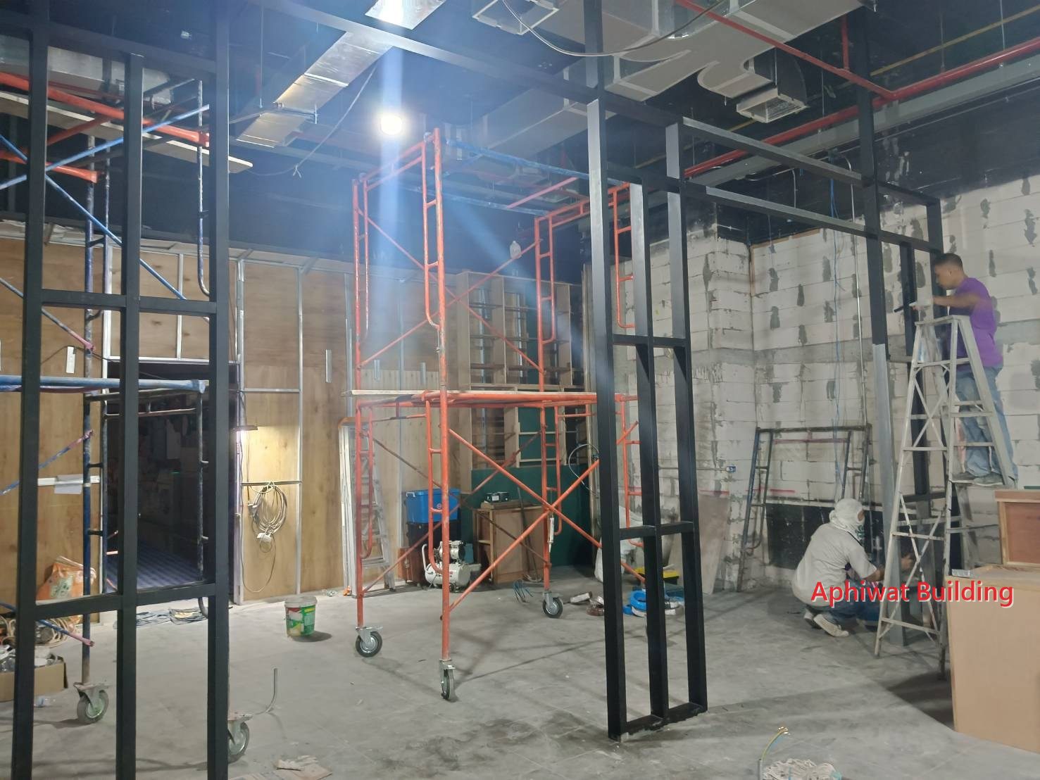 โครงเหล็กกรอบหน้าร้าน