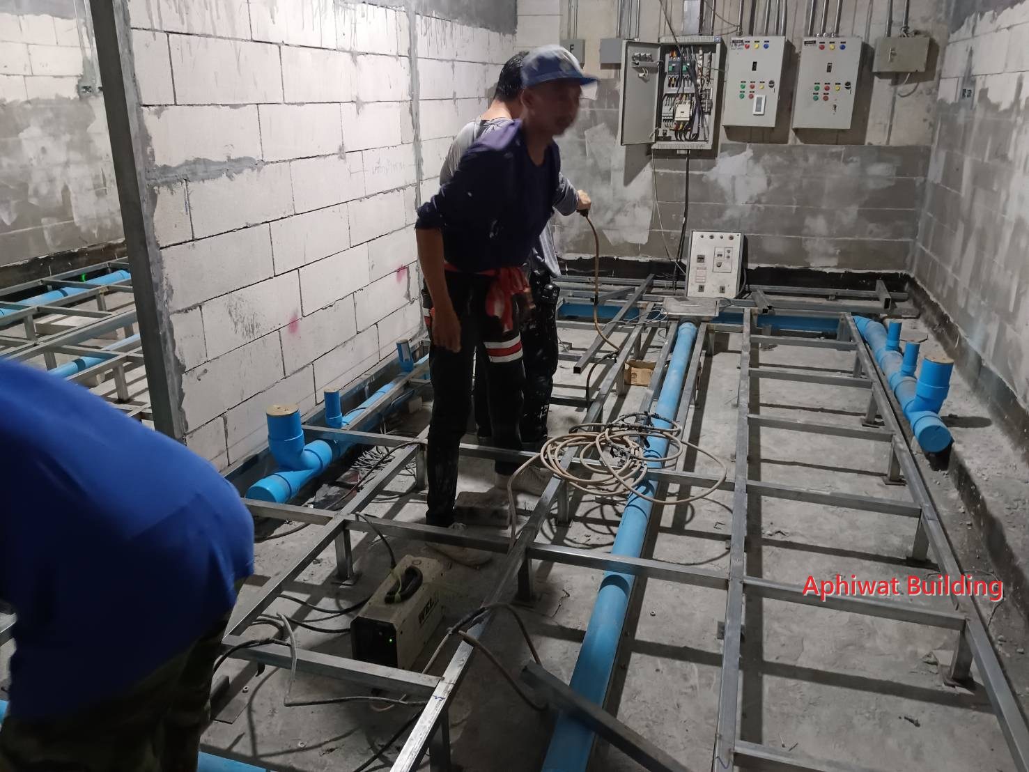 เดินท่อระบายใต้โครงพื้น