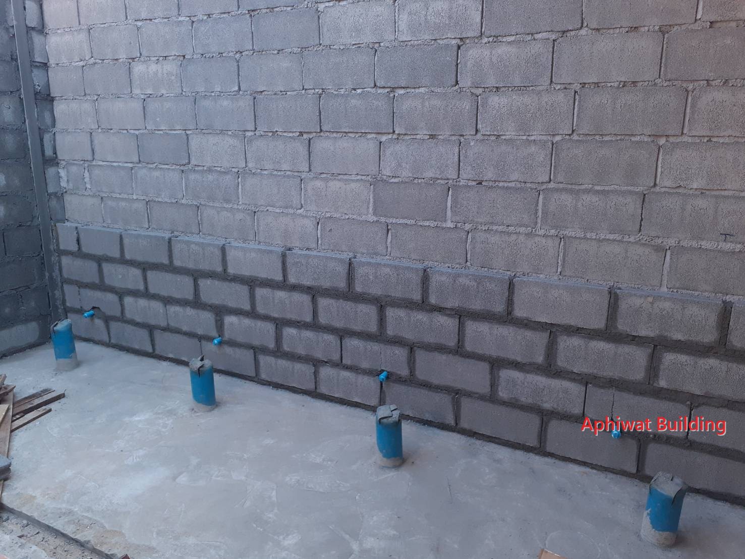 ท่อประปาเตรียมออกผนัง