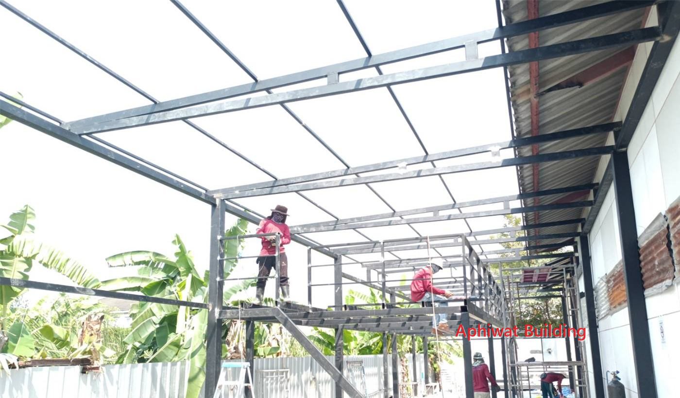 ขึ้นโครงเหล็กและหลังคา — ภาพหน้างาน 1