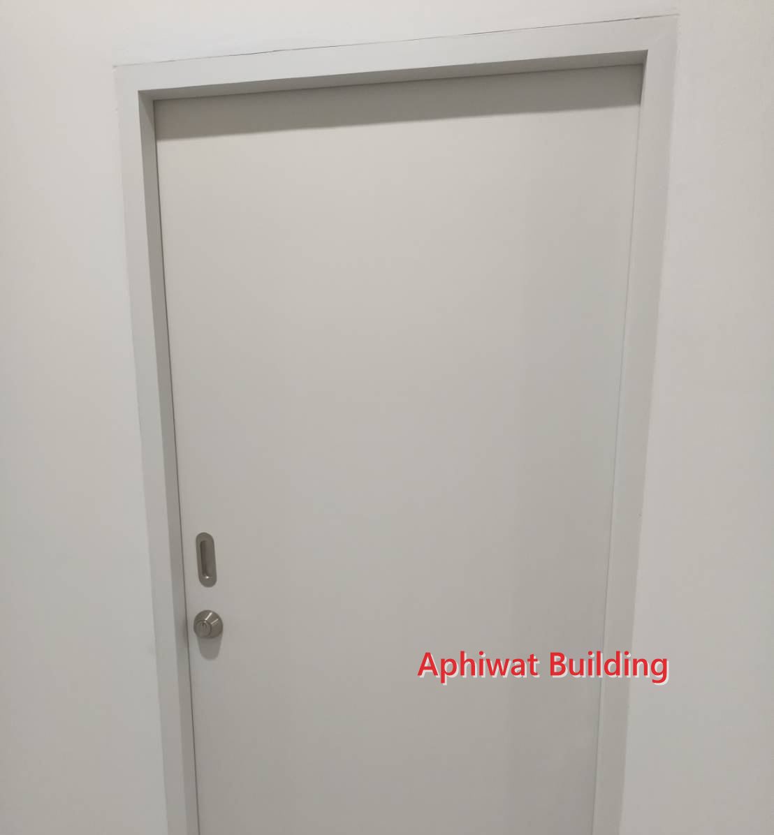 ประตูห้องสำนักงาน — ภาพหน้างาน 1