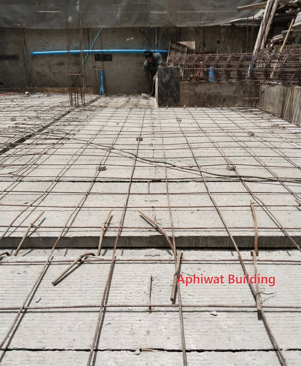 พื้นชั้น 1 — ภาพหน้างาน 6 บ้าน 3 ชั้น ย่านสุขุมวิท