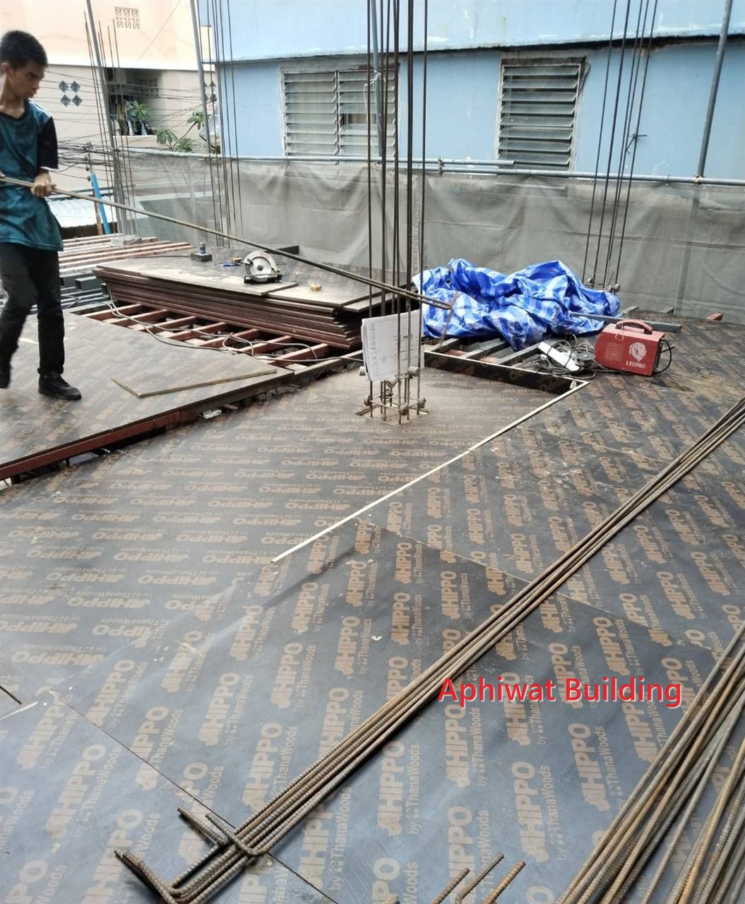 พื้นชั้น 2 — ภาพหน้างาน 4 บ้าน 3 ชั้น ย่านสุขุมวิท