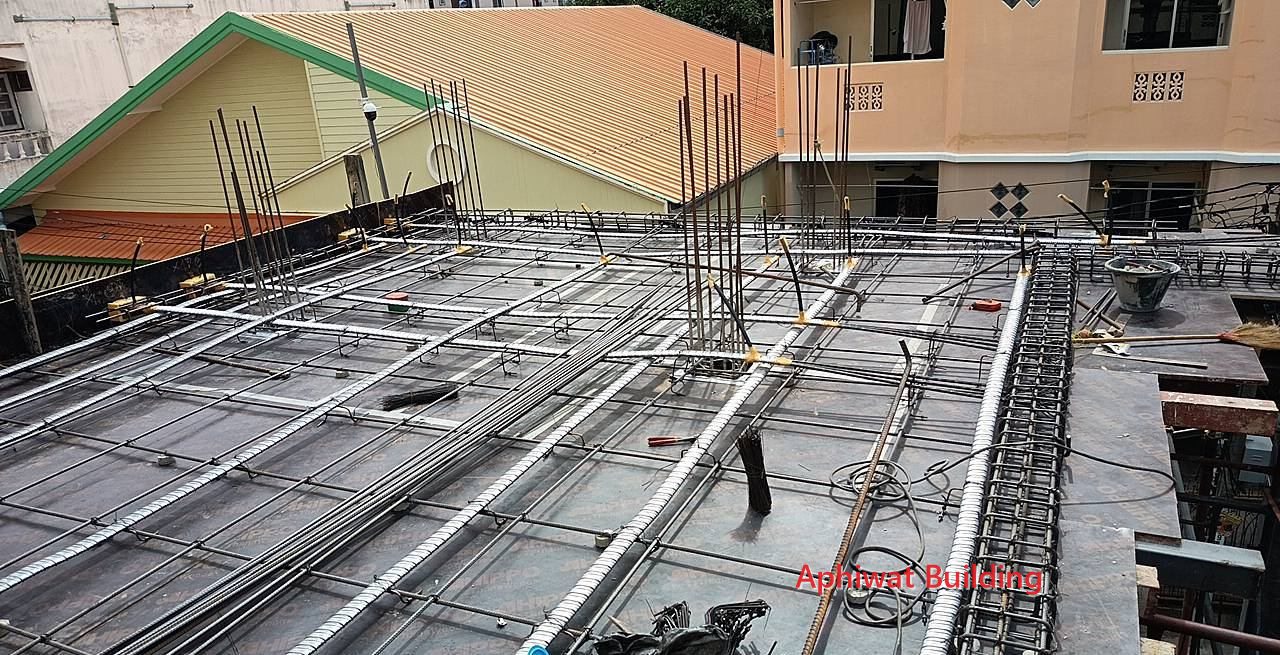 พื้นชั้น 3 — ภาพหน้างาน 12 บ้าน 3 ชั้น ย่านสุขุมวิท
