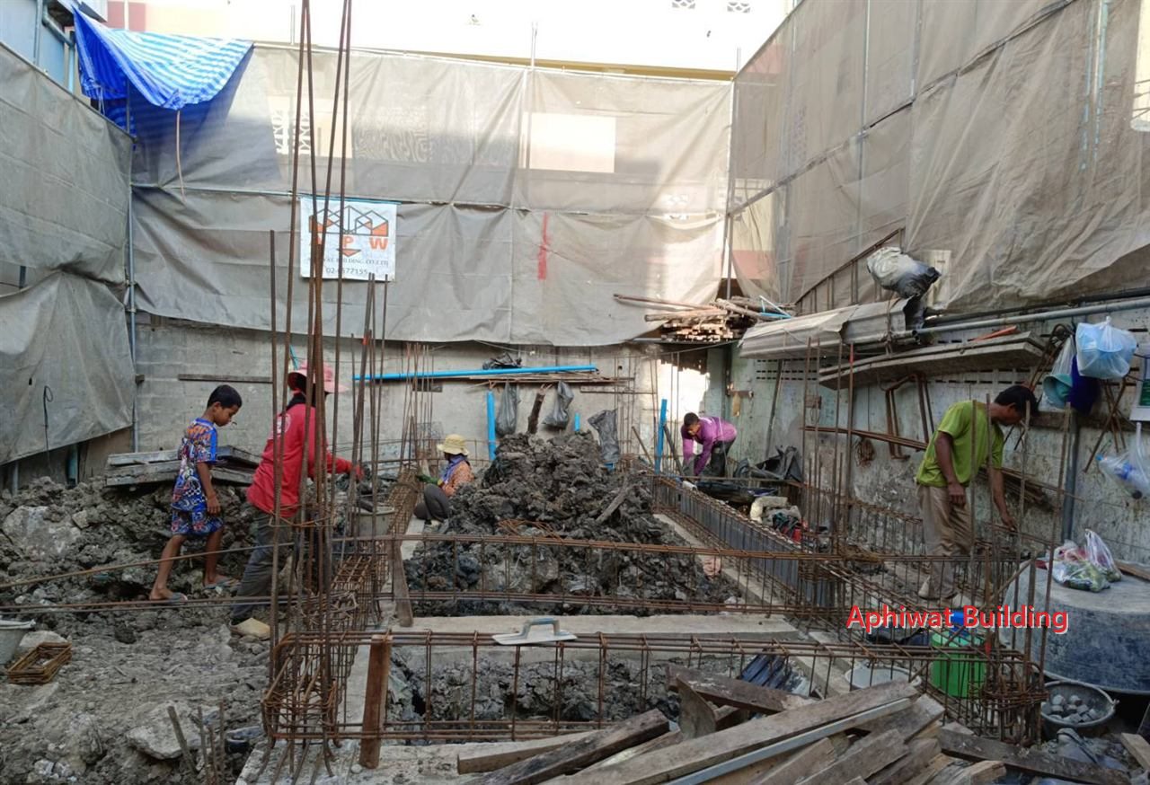 คานคอดิน — ภาพหน้างาน 9 บ้าน 3 ชั้น ย่านสุขุมวิท