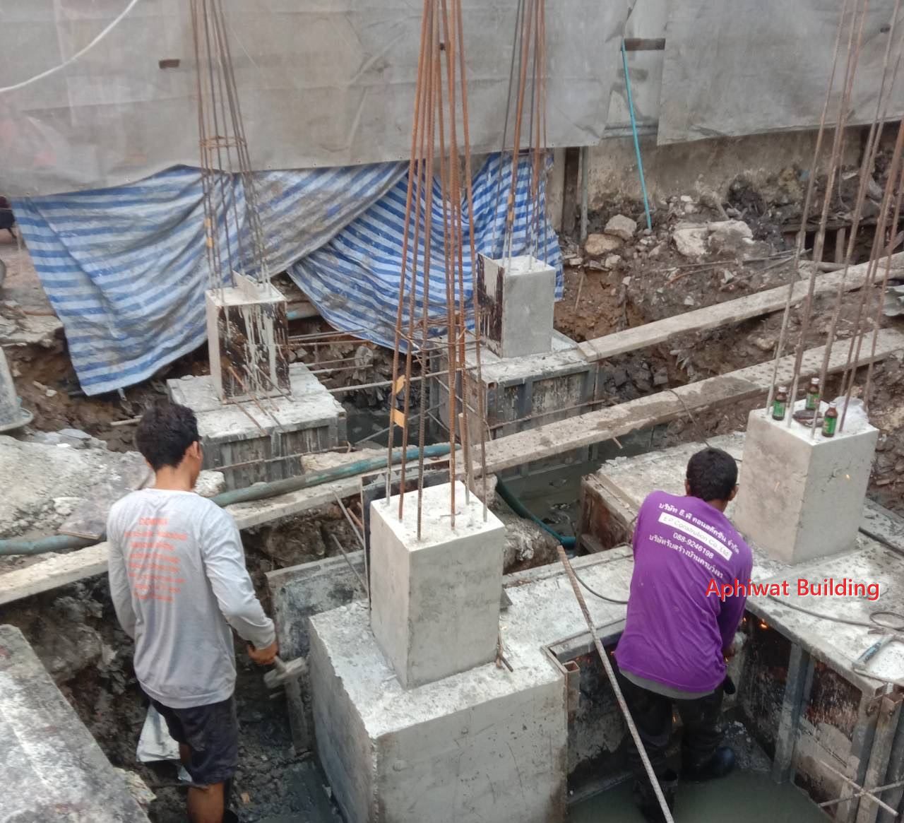 เจาะเข็มในพื้นที่จำกัด — ภาพหน้างาน 9 บ้าน 3 ชั้น ย่านสุขุมวิท