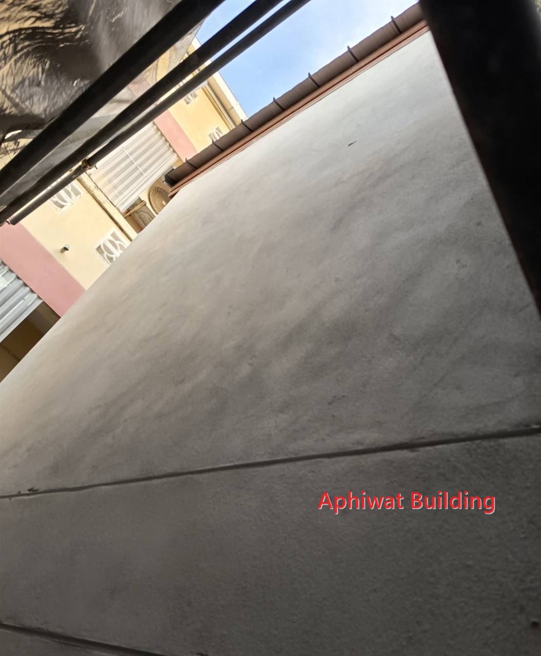 งานฉาบ — ภาพหน้างาน 8 บ้าน 3 ชั้น ย่านสุขุมวิท
